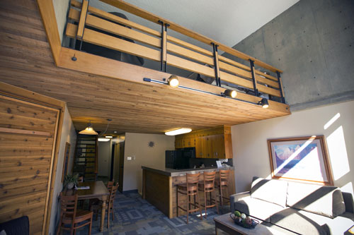 Suite photos- Iron Blosam